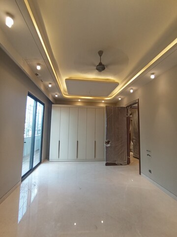 Building Lobby in 4 BHK Builder Floor at Greater Kailash I – for Rent