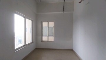 Room in 3 BHK Apartment at Indiabulls Sky Forest, Lower Parel – for Sale