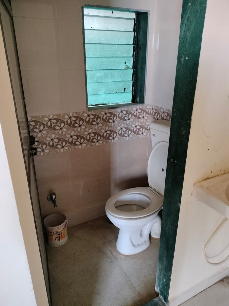Attached Bathroom, omkar-apartment-kharegaon 1 Bedroom 550 Sq.Ft. Apartment In Kalwa Thane 8056994