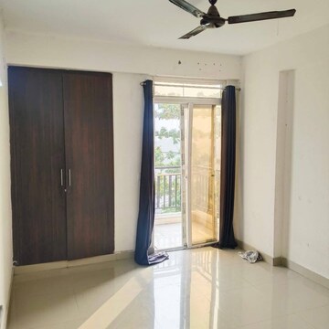 Room in 2 BHK Apartment at Supertech Crown Town, Sector 74 – for Rent