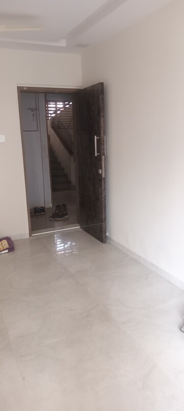 Furnished Amenities in 2 BHK Apartment at Borivali East – for Rent