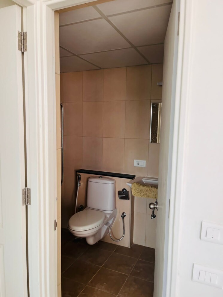 Bathroom, brigade-parkside-north 2 Bedroom 1268 Sq.Ft. Apartment In Jalahalli Bangalore 8057159