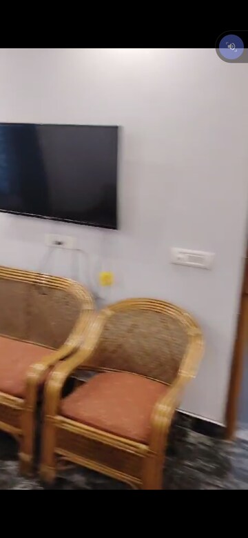 Furnished Amenities in 3 BHK Builder Floor at Jakhan – for Rent