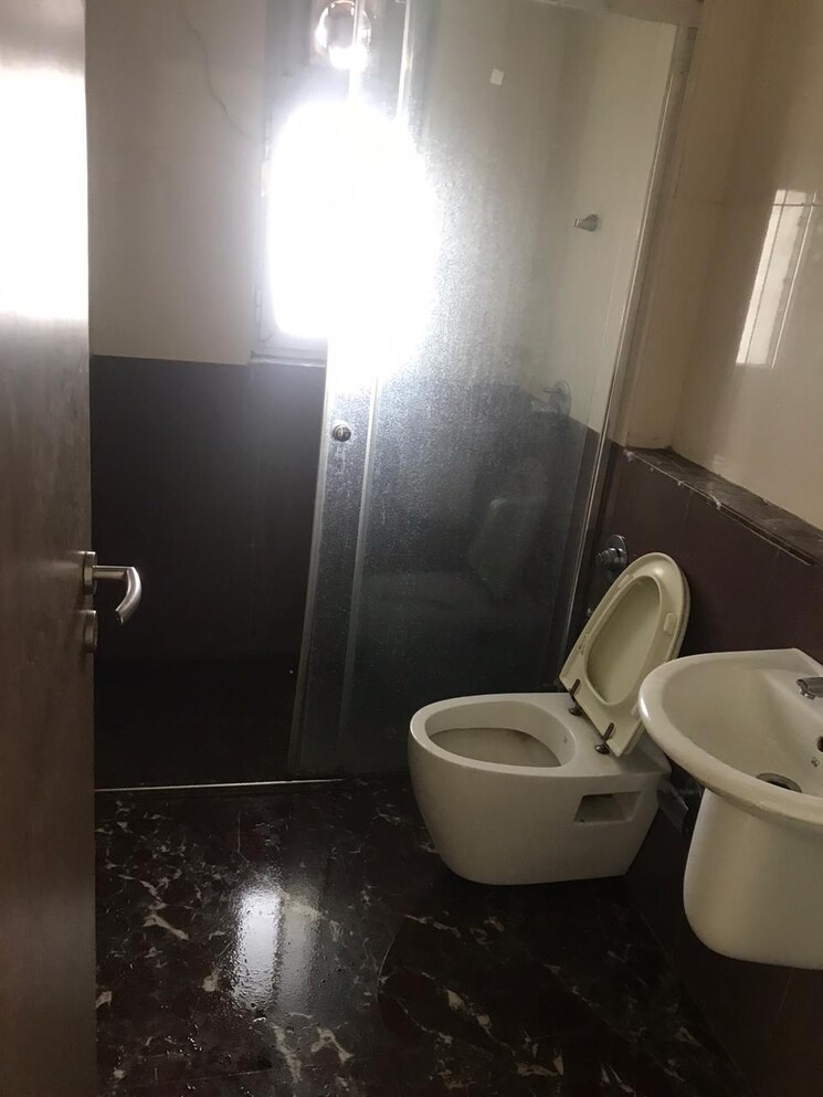 Bathroom, db-orchid-woods 3 Bedroom 1820 Sq.Ft. Apartment In Goregaon East Mumbai 8057165