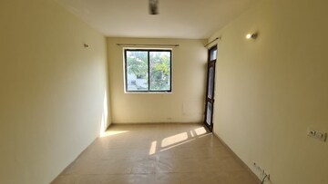 Room in 2 BHK Builder Floor at Vatika INXT Emilia floors, Sector 82 – for Rent