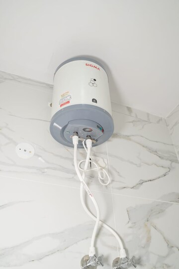 Bathroom in 2 BHK Builder Floor at Jakhan – for Rent