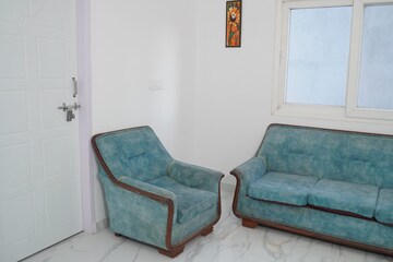 Bedroom in 2 BHK Builder Floor at Jakhan – for Rent