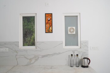 Room in 2 BHK Builder Floor at Jakhan – for Rent