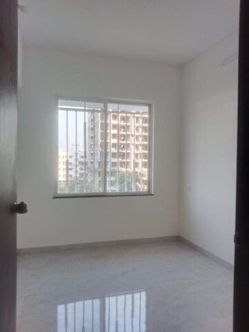 Room in 3 BHK Apartment at Diamond Nexus Nirvana Beyond, Ravet – for Rent