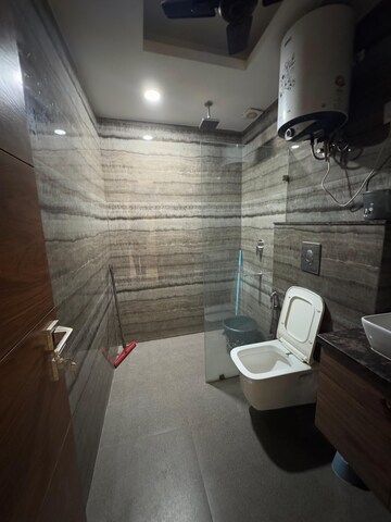 Master Bedroom in 2 BHK Independent House at Lajpat Nagar ii – for Rent