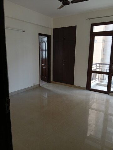 Room in 3 BHK Apartment at Orris Aanandam Ora, Sector 93 – for Sale