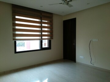 Room in 3 BHK Builder Floor at Shivalik Colony – for Rent