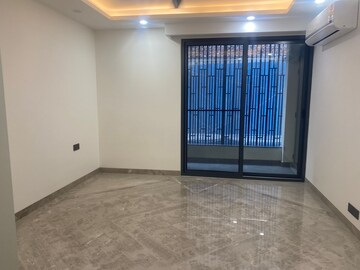 Room in 3 BHK Apartment at Green Park Extension – for Rent