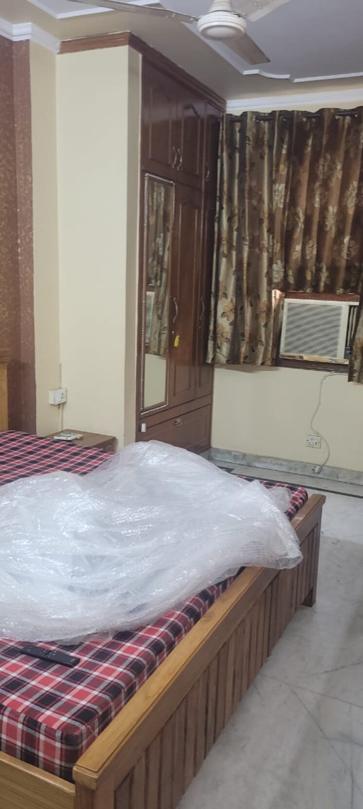 Bedroom, old rajinder nagar 4 Bedroom 950 Sq.Ft. Builder Floor In Old Rajinder Nagar Delhi 8057404