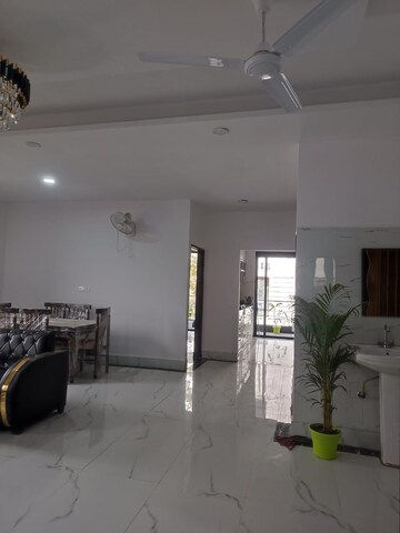Living Room in 3 BHK Builder Floor at Ansal Sushant Lok I, Sector 43 – for Rent