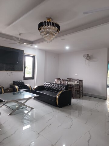 Living Room in 3 BHK Builder Floor at Ansal Sushant Lok I, Sector 43 – for Rent