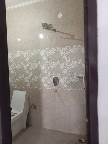Bathroom in 3 BHK Builder Floor at Ansal Sushant Lok I, Sector 43 – for Rent