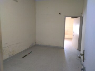 Room in 3 BHK Apartment at Bajaj Nagar – for Rent