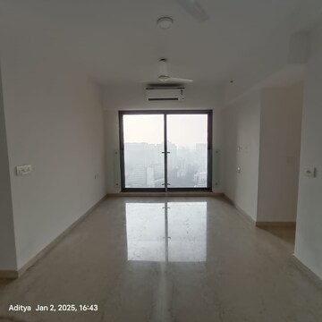 Room in 3 BHK Apartment at Kanakia Silicon Valley, Powai – for Rent