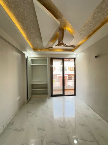 Room in 3 BHK Apartment at Bajaj Nagar – for Rent