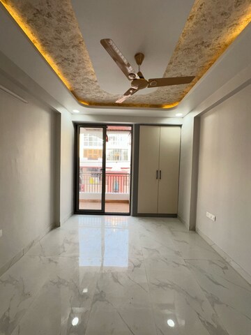 Room in 3 BHK Apartment at Bajaj Nagar – for Rent