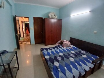 Bedroom in 3 BHK Apartment at Parsvnath Green Ville, Sector 48 – for Rent