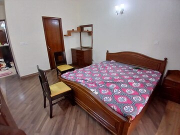 Bedroom in 3 BHK Apartment at Parsvnath Green Ville, Sector 48 – for Rent