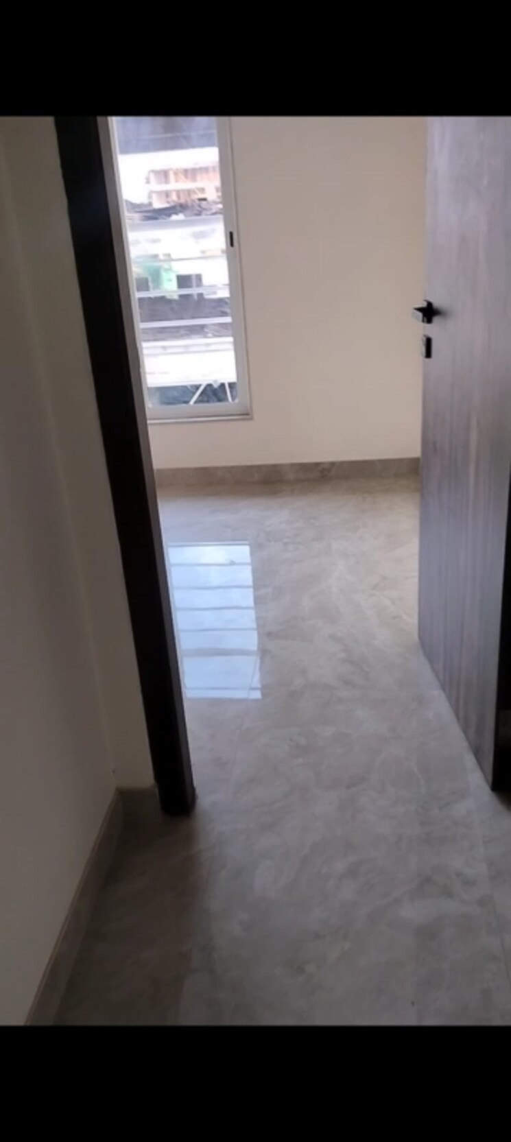 Room, jay prakash nagar 2 Bedroom 555 Sq.Ft. Apartment In Jay Prakash Nagar Mumbai 8057464