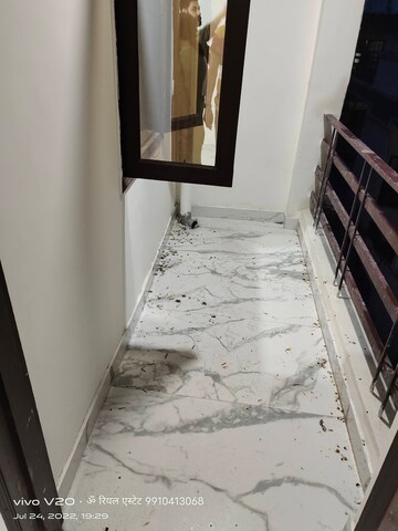 Balcony in 1 BHK Builder Floor at Palm Residency Chhatarpur, Chattarpur – for Rent