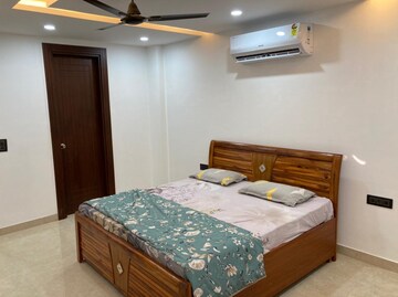 Bedroom in 4 BHK Builder Floor at Sushant Lok 2, Sector 57 – for Rent