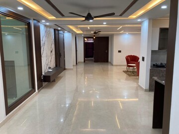 Living Room in 4 BHK Builder Floor at Sushant Lok 2, Sector 57 – for Rent