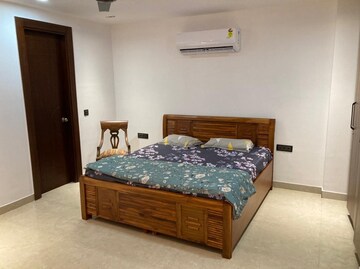 Bedroom in 4 BHK Builder Floor at Sushant Lok 2, Sector 57 – for Rent