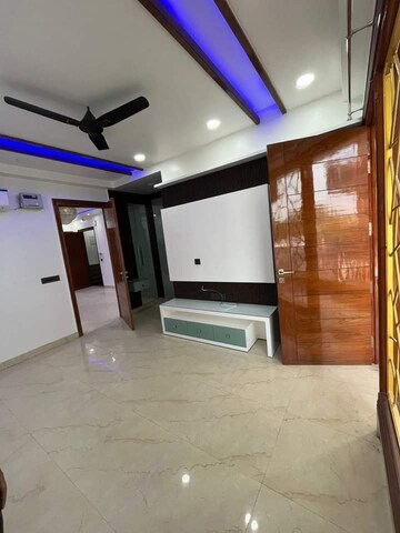Furnished Amenities in 3 BHK Builder Floor at Today Blossoms II, Sector 51 – for Rent