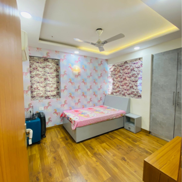 Bedroom in 3.5 BHK Apartment at Sector 20 – for Rent