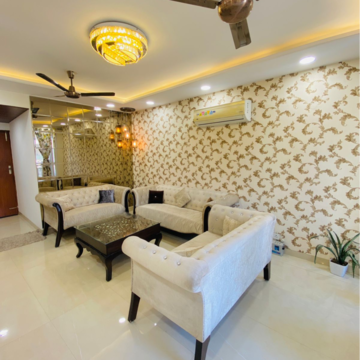 Living Room in 3.5 BHK Apartment at Sector 20 – for Rent
