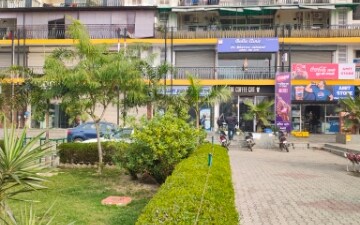 Shop For Rent in Sector 77