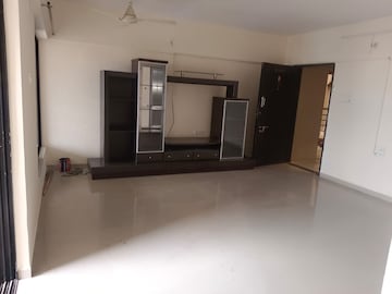 Room in 2 BHK Apartment at Kumar Kruti, Kalyani Nagar – for Rent