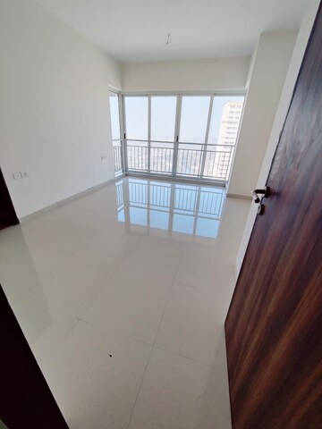 Room in 1.5 BHK Apartment at Marathon Nexzone, New Panvel – for Rent