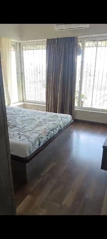 2 BHK Apartment For Rent in Malad West