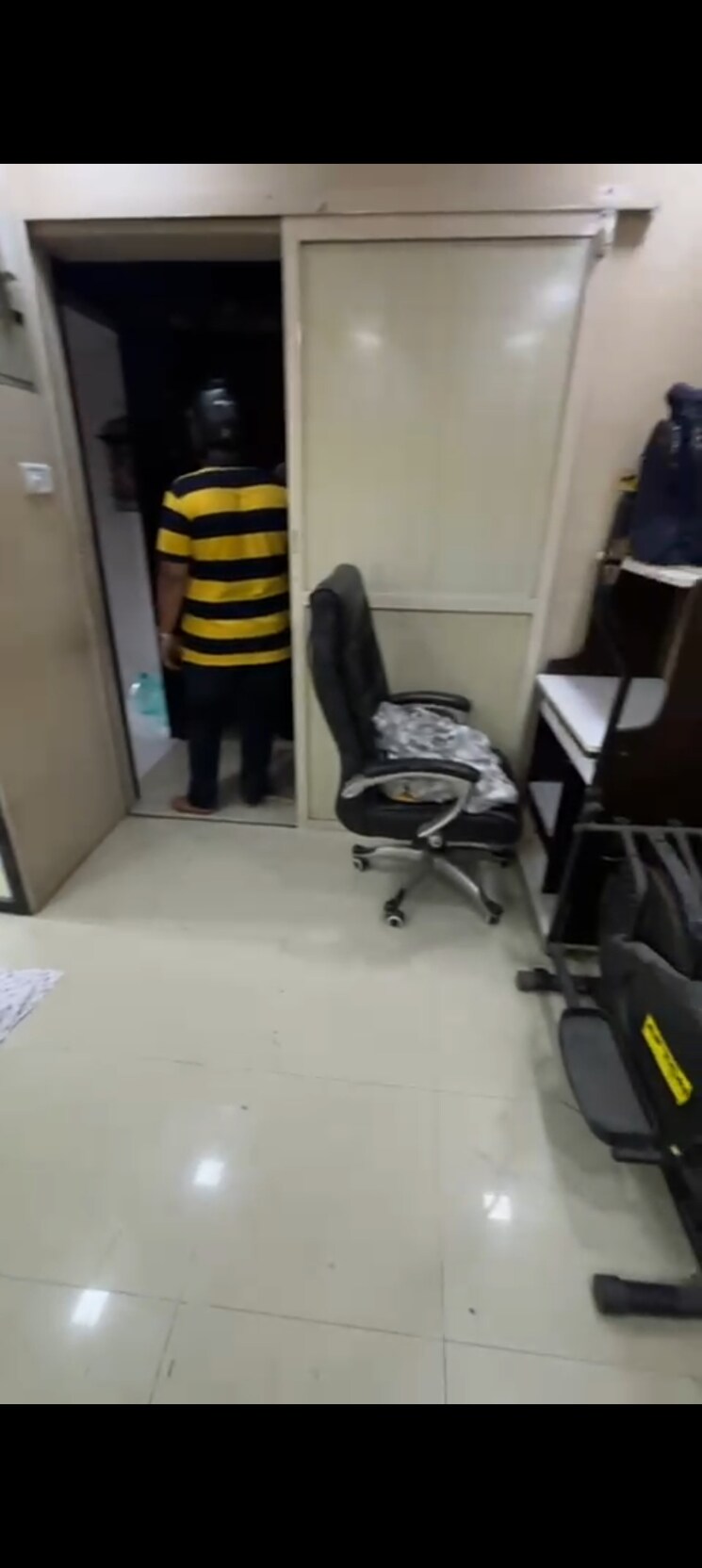 Master Bedroom, dheeraj-ganga 1 Bedroom 450 Sq.Ft. Apartment In Malad West Mumbai 8057630