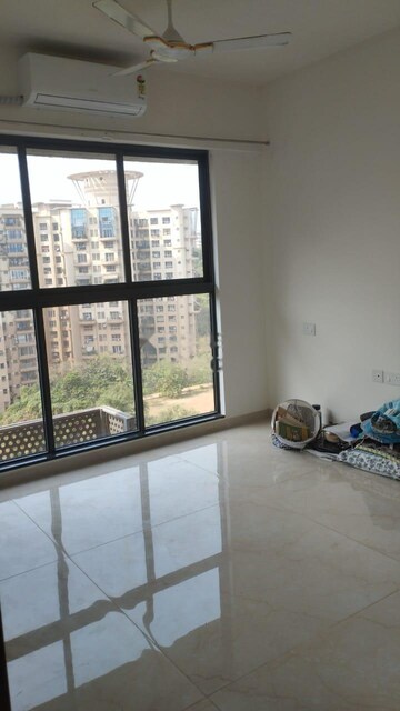 Room in 2 BHK Apartment at Godrej Urban Park, Chandivali – for Rent