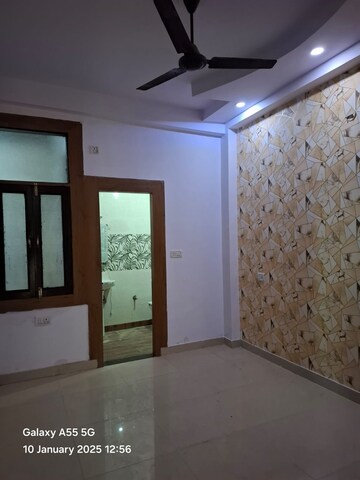 Room in 3 BHK Builder Floor at Shakti Khand iv – for Sale