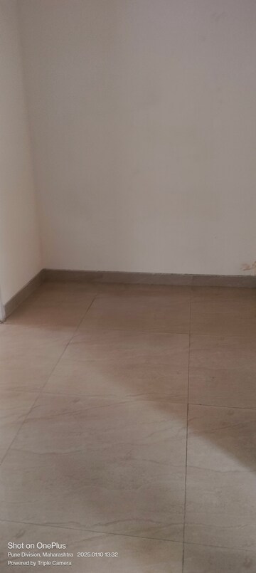 Room in 2 BHK Apartment at Ramdev Krupa Apartment, Tingre Nagar – for Rent