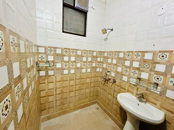 Bathroom in 3 BHK Builder Floor at Green Fields Colony – for Sale