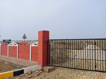  Plot – Exterior View View at Kisan Path - for Sale