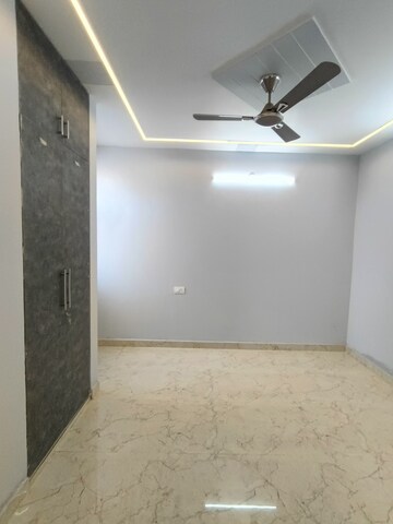 Room in 2 BHK Builder Floor at Malviya Nagar – for Rent