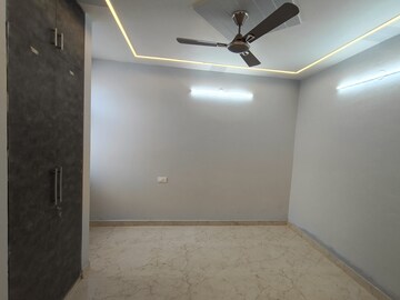 Room in 2 BHK Builder Floor at Malviya Nagar – for Rent