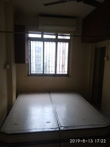 Room in Studio Apartment at Jankalyan Nagar – for Rent