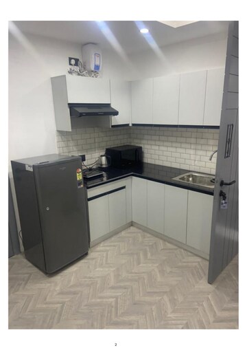 Kitchen in 1 BHK Builder Floor at Dlf Phase ii – for Rent