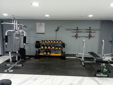 Gym in 1 BHK Builder Floor at Dlf Phase ii – for Rent